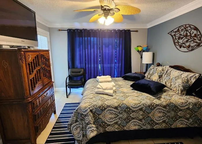Unique 2 Bedroom / 2 Bath Condo In Myrtle Beach