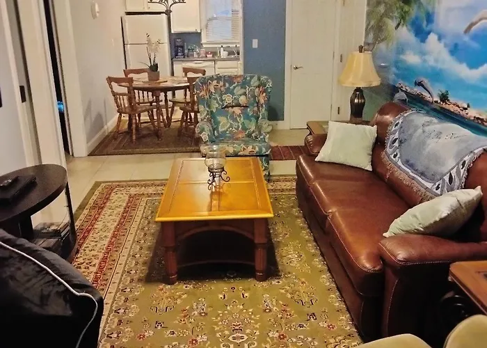 Unique 2 Bedroom / 2 Bath Condo In Myrtle Beach